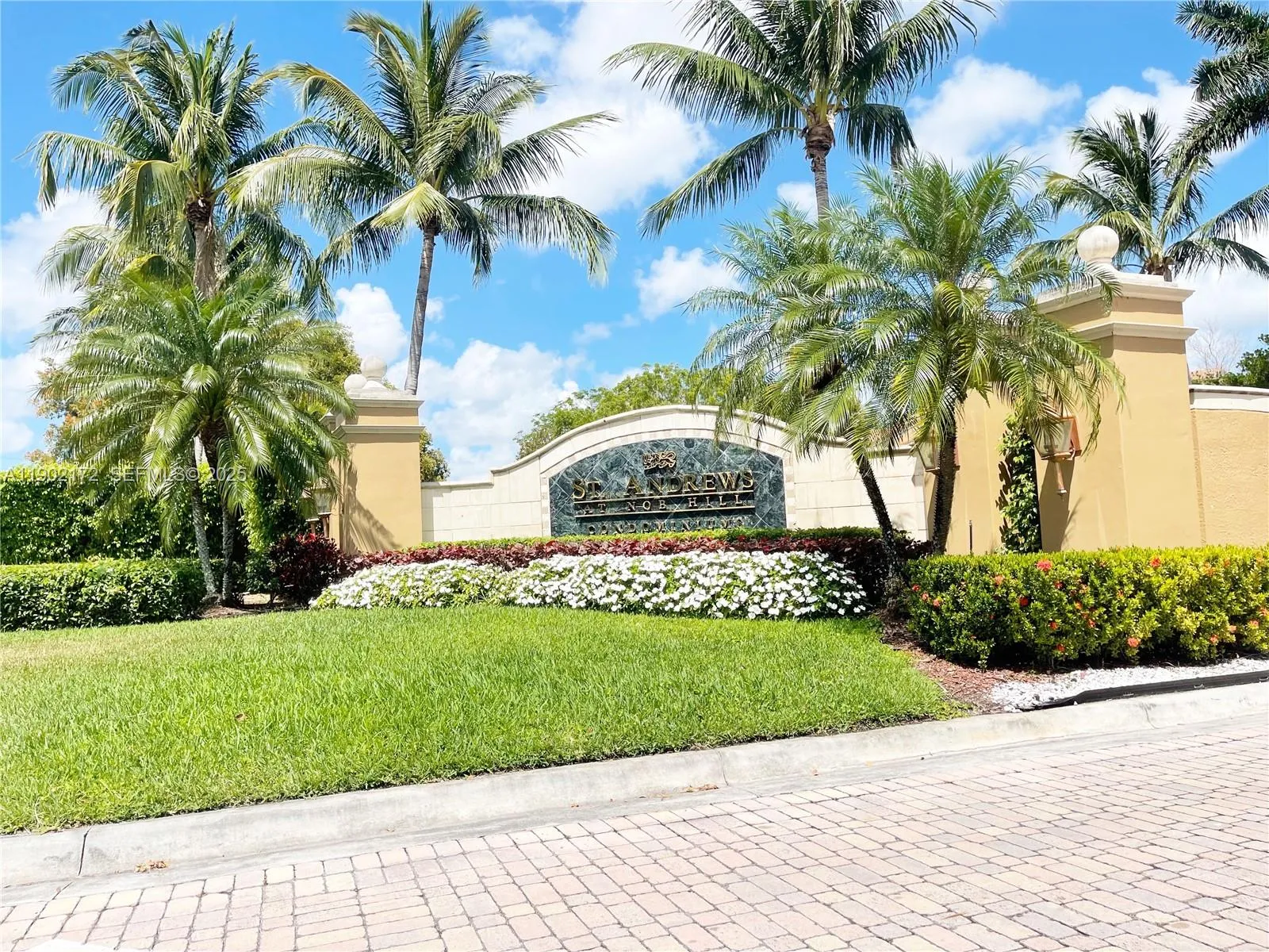 8010 N Nob Hill Rd # 102, Tamarac FL 33321