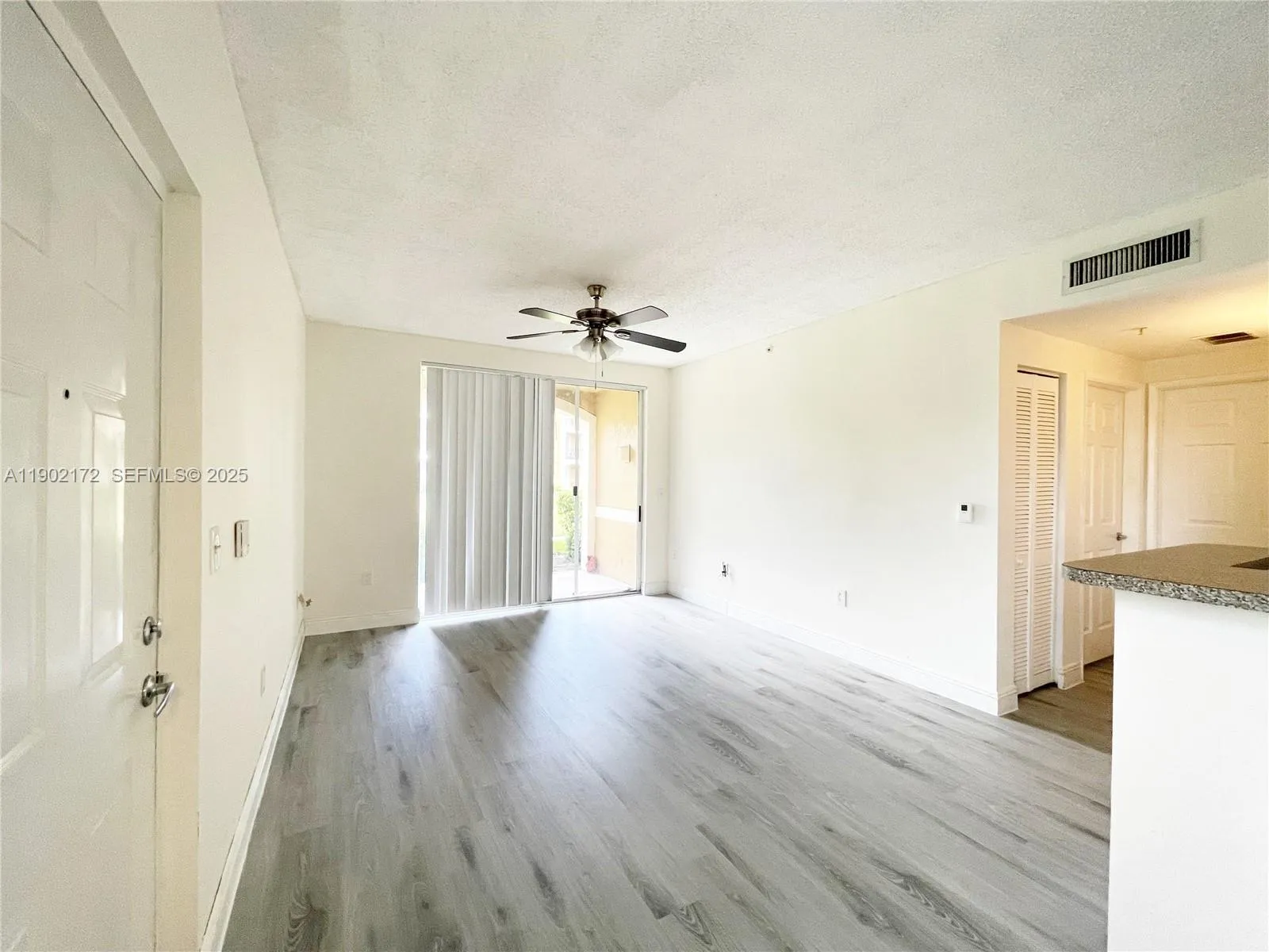 8010 N Nob Hill Rd # 102, Tamarac FL 33321