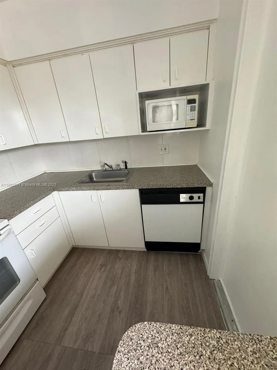 20201 NE 29th Ct # D329, Aventura FL 33180