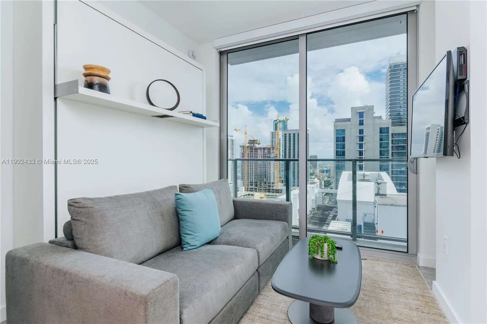227 NE 2nd St # 2908, Miami FL 33132