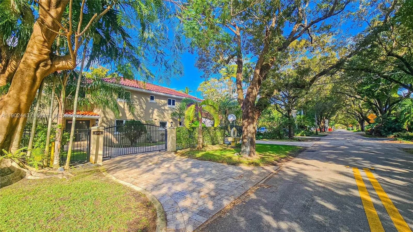 1543 Dorado Ave, Coral Gables FL 33146