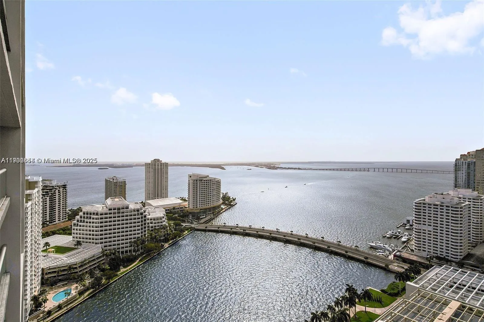 1 bedroom 1 bath for sale at 495 Brickell Ave # 5407, Miami FL 33131