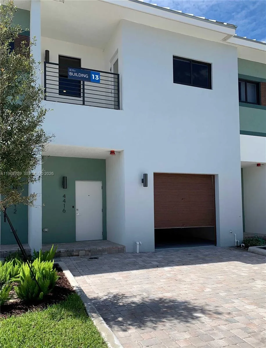 3 bedroom 2 bath for sale at 4416 NW 9th St, Plantation FL 33317