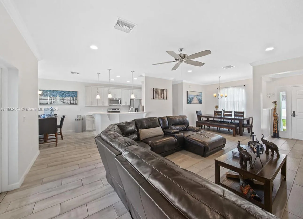 6709 NW Dorothy St, Saint Lucie West FL 34983