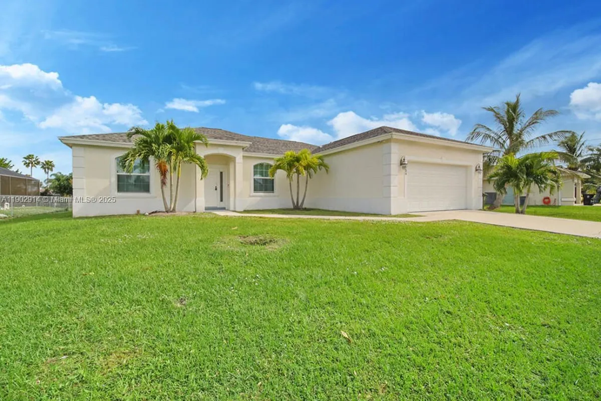 6709 NW Dorothy St, Saint Lucie West FL 34983