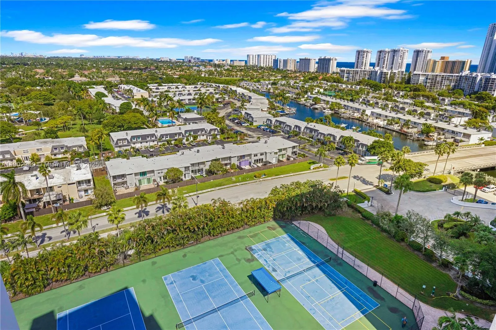 600 Three Islands Blvd # 1522, Hallandale Beach FL 33009