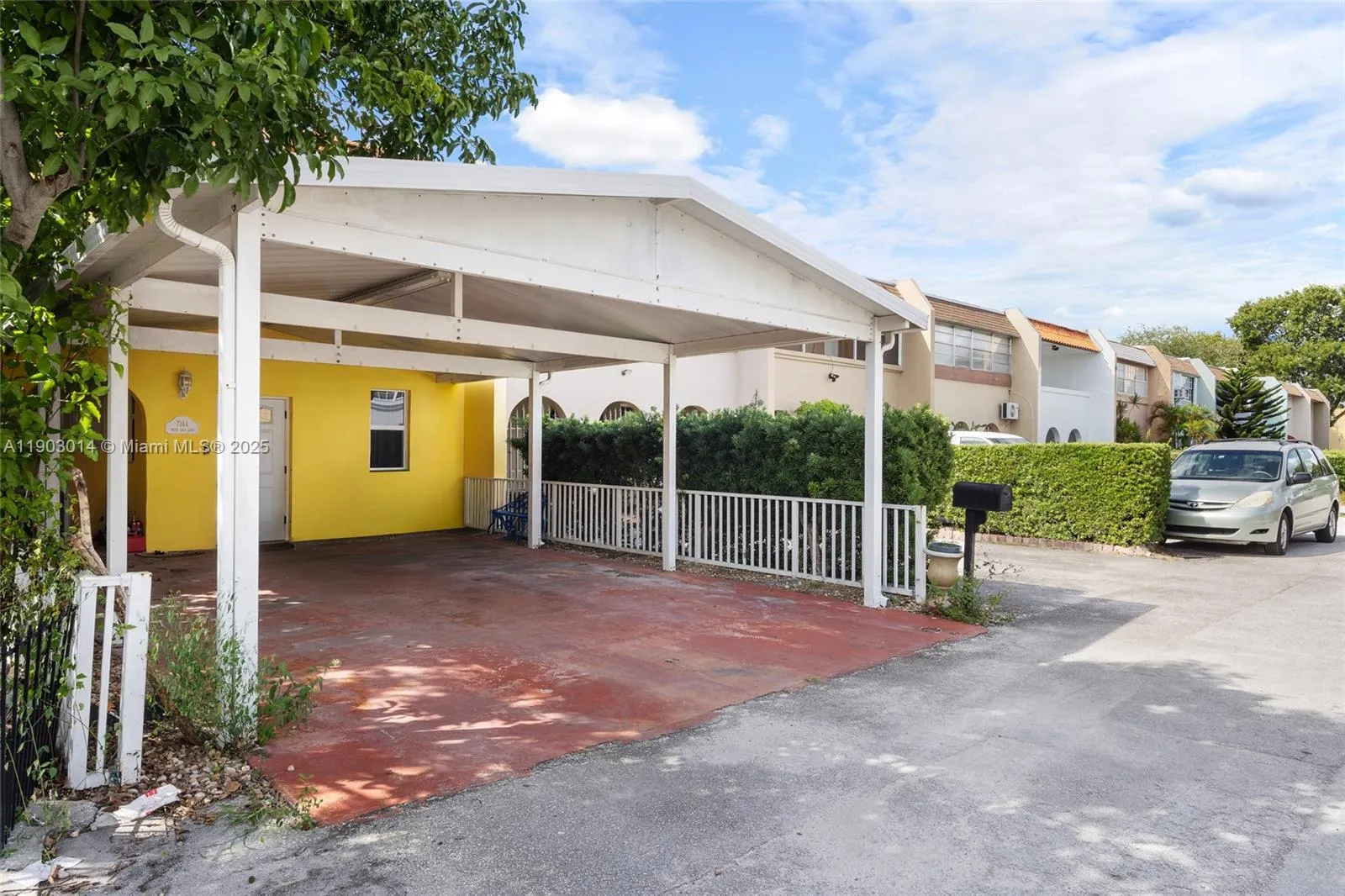 7144 W 2nd Ln, Hialeah FL 33014