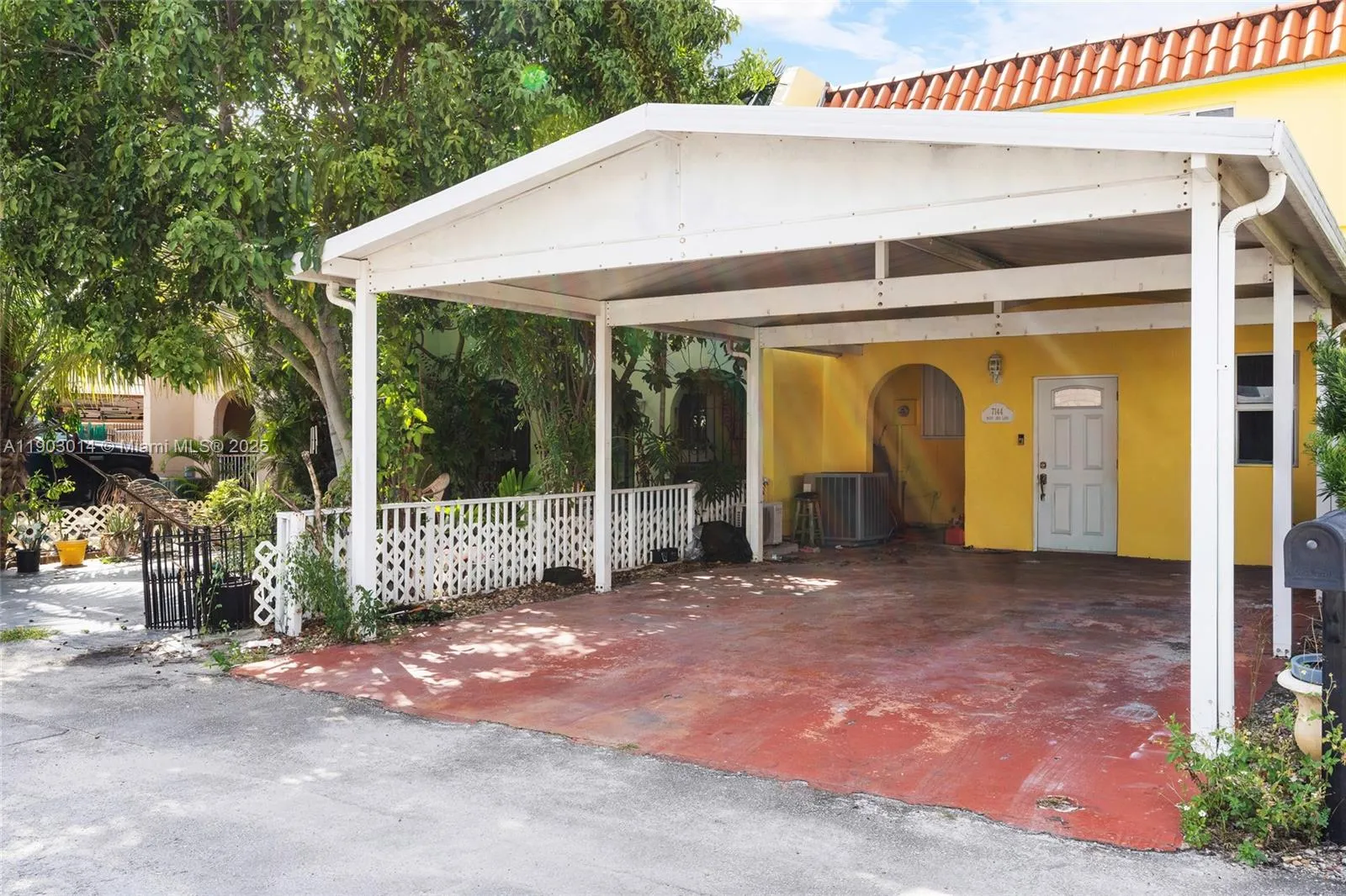 7144 W 2nd Ln, Hialeah FL 33014
