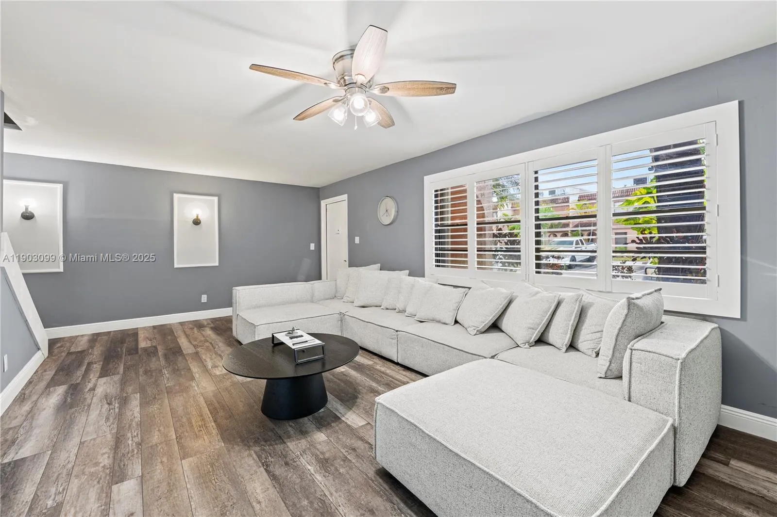 33 Madrid Ln # 9, Davie FL 33324