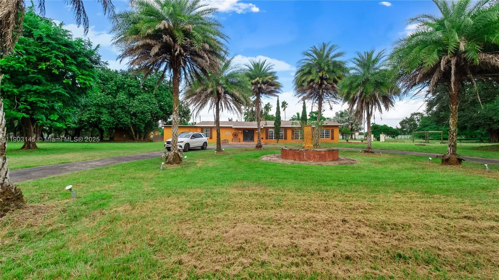 16255 SW 216th St, Miami FL 33170