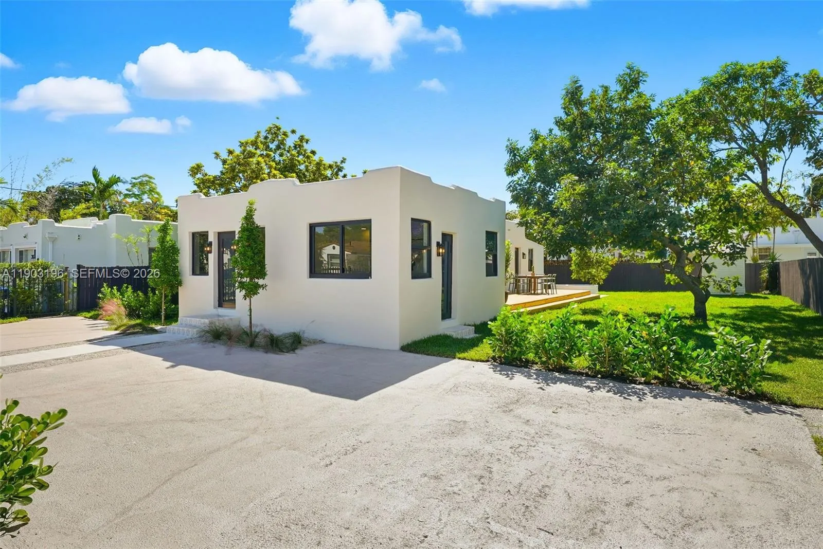 2544 SW 19th St, Miami FL 33145