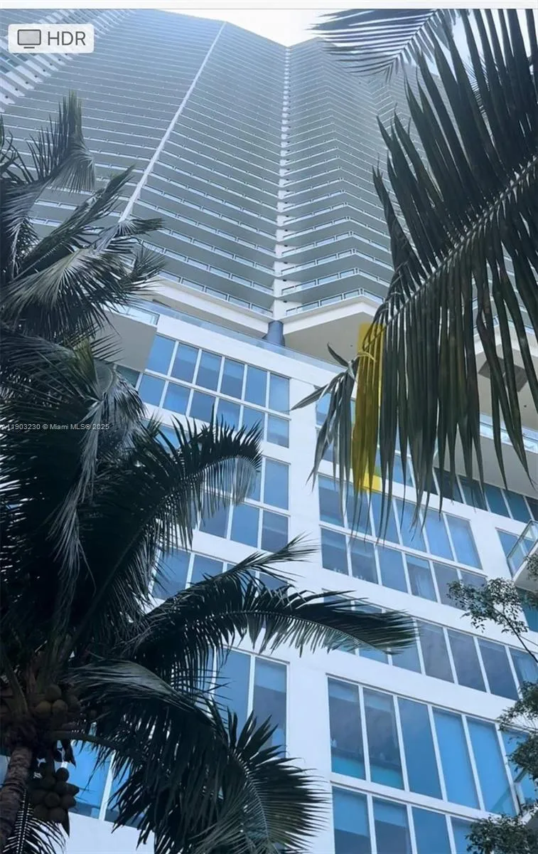 2 bedroom 2 bath for sale at 185 SW 7 ST # 1802, Miami FL 33130