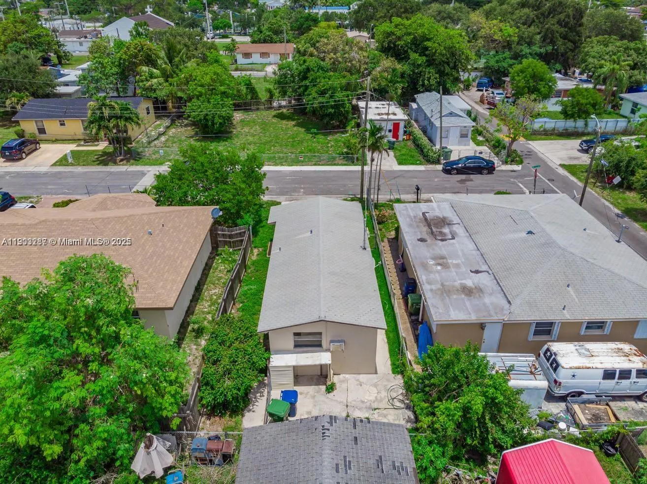 805 NW 3rd Ter # 1, Hallandale Beach FL 33009