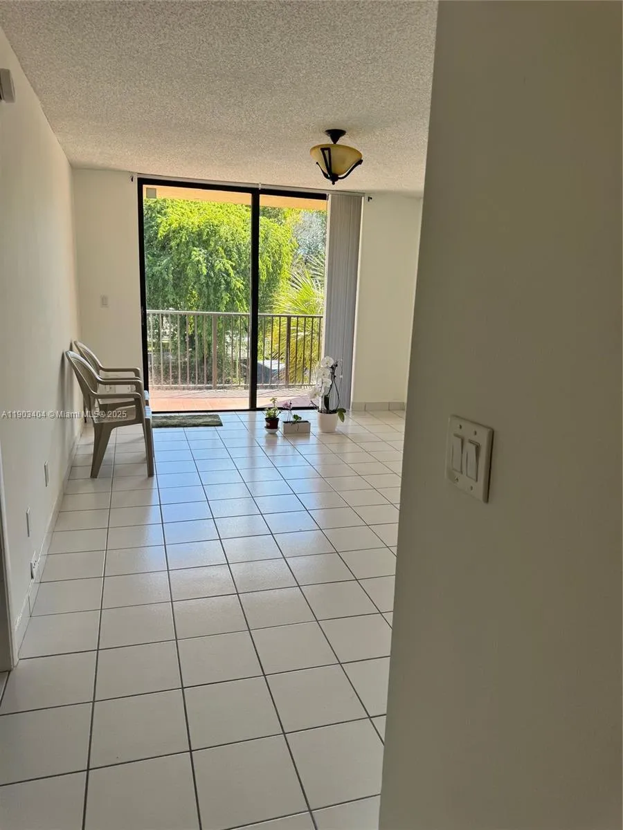 14401 N Kendall Dr # 303N, Miami FL 33186