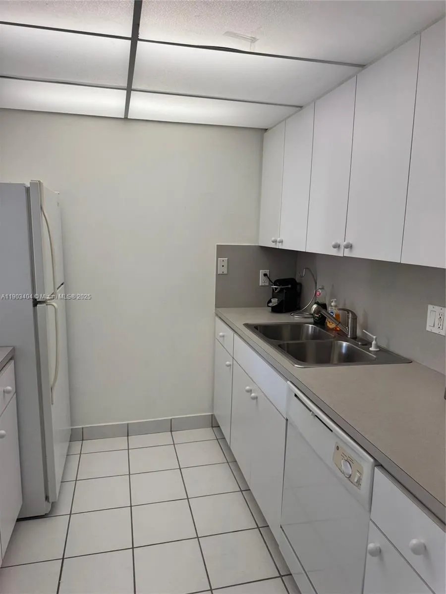 14401 N Kendall Dr # 303N, Miami FL 33186