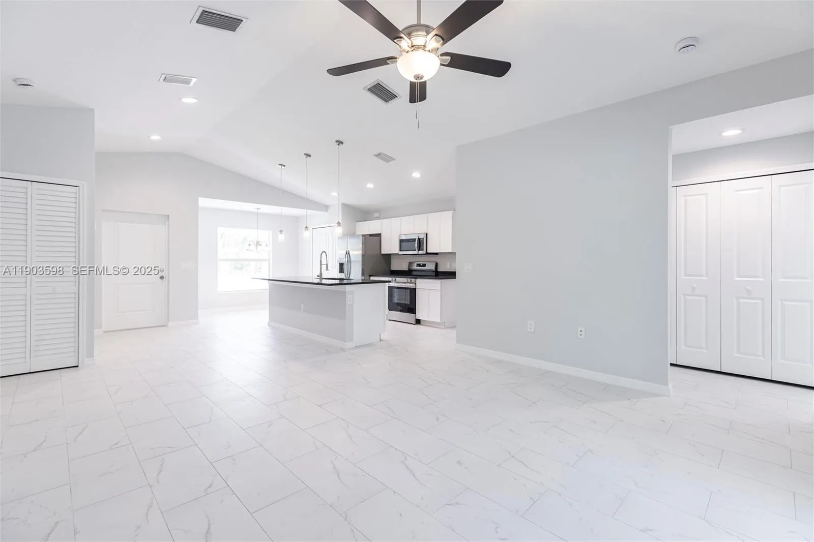 2005 Rosa Ct, Lehigh Acres FL 33972