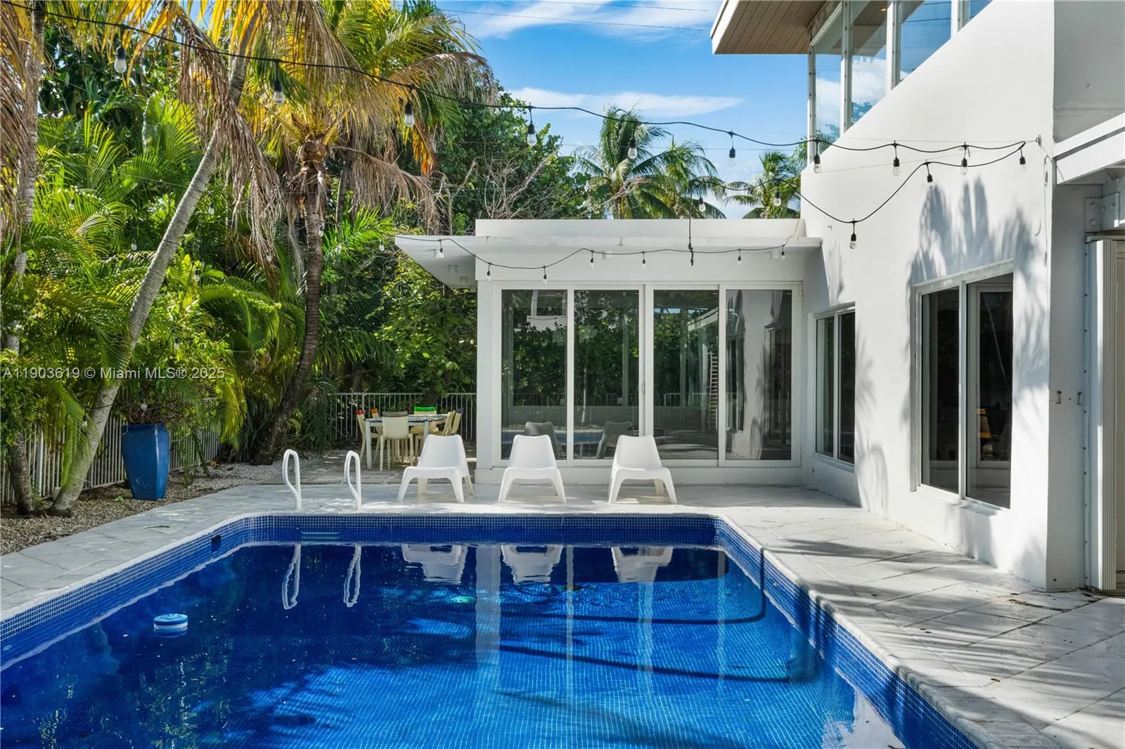 525 Ridgewood Rd, Key Biscayne FL 33149