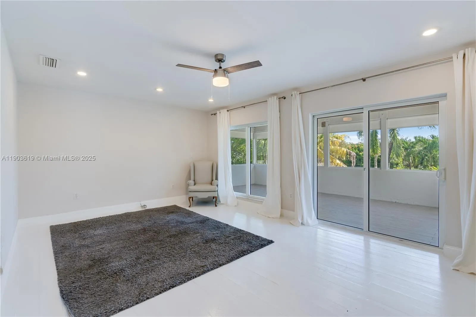 525 Ridgewood Rd, Key Biscayne FL 33149