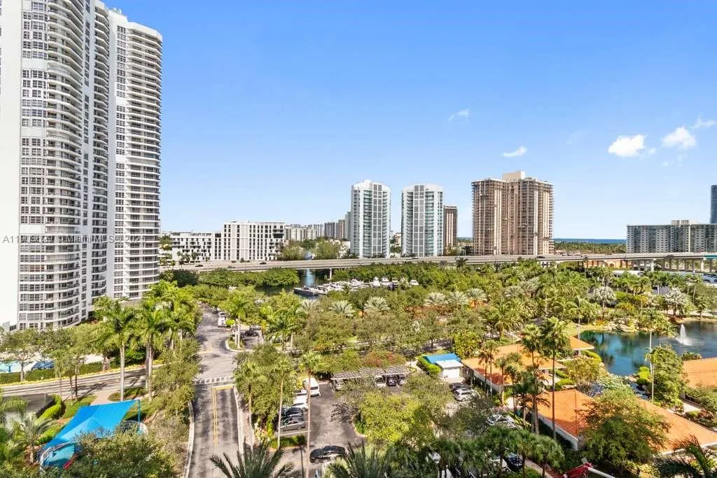 3600 Mystic Pointe Dr # 1209, Aventura FL 33180