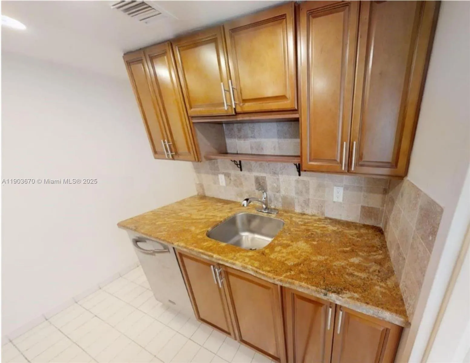 900 Bay Dr # 209, Miami Beach FL 33141