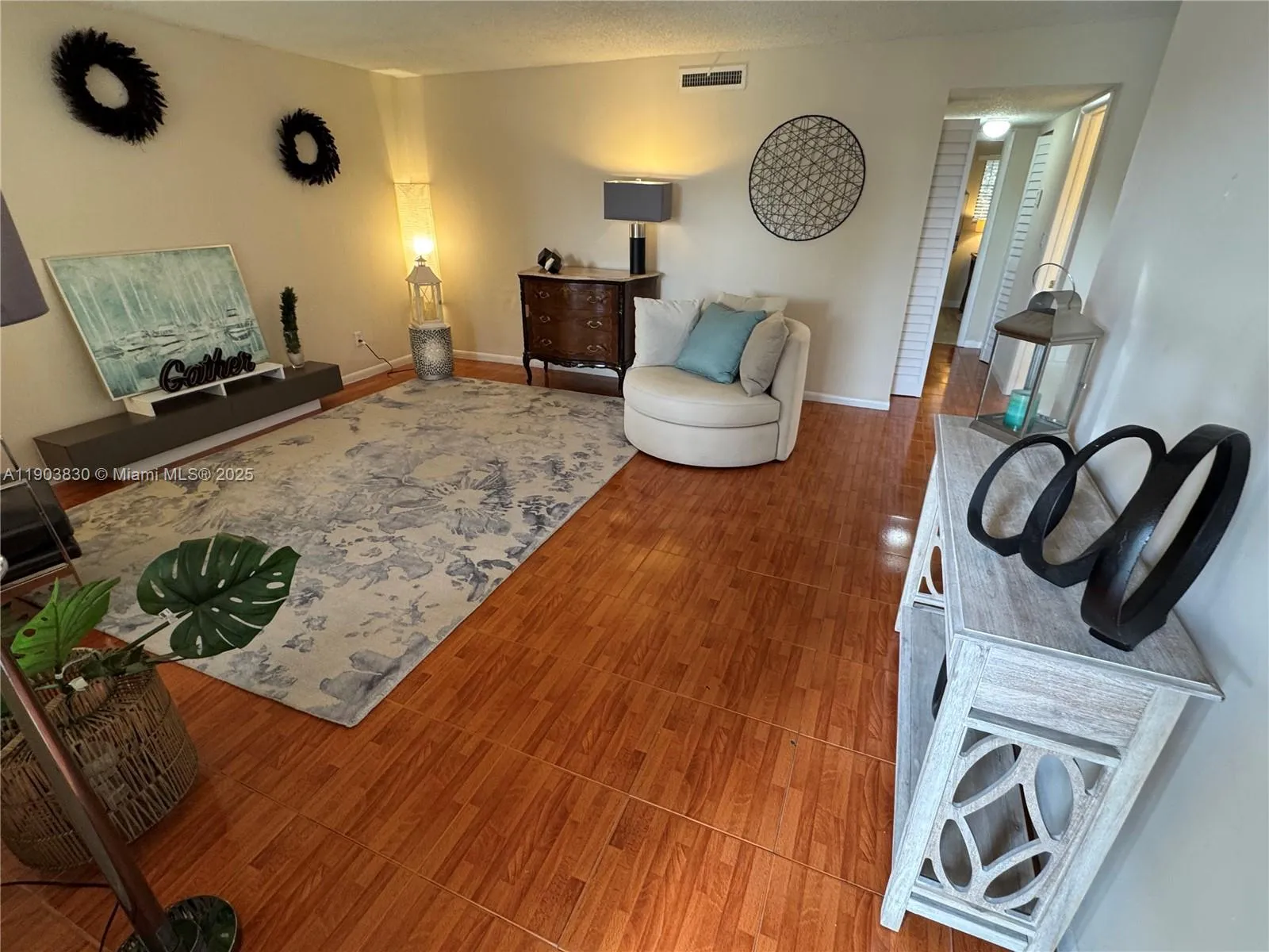 6900 SW 39th St # 206J, Davie FL 33314