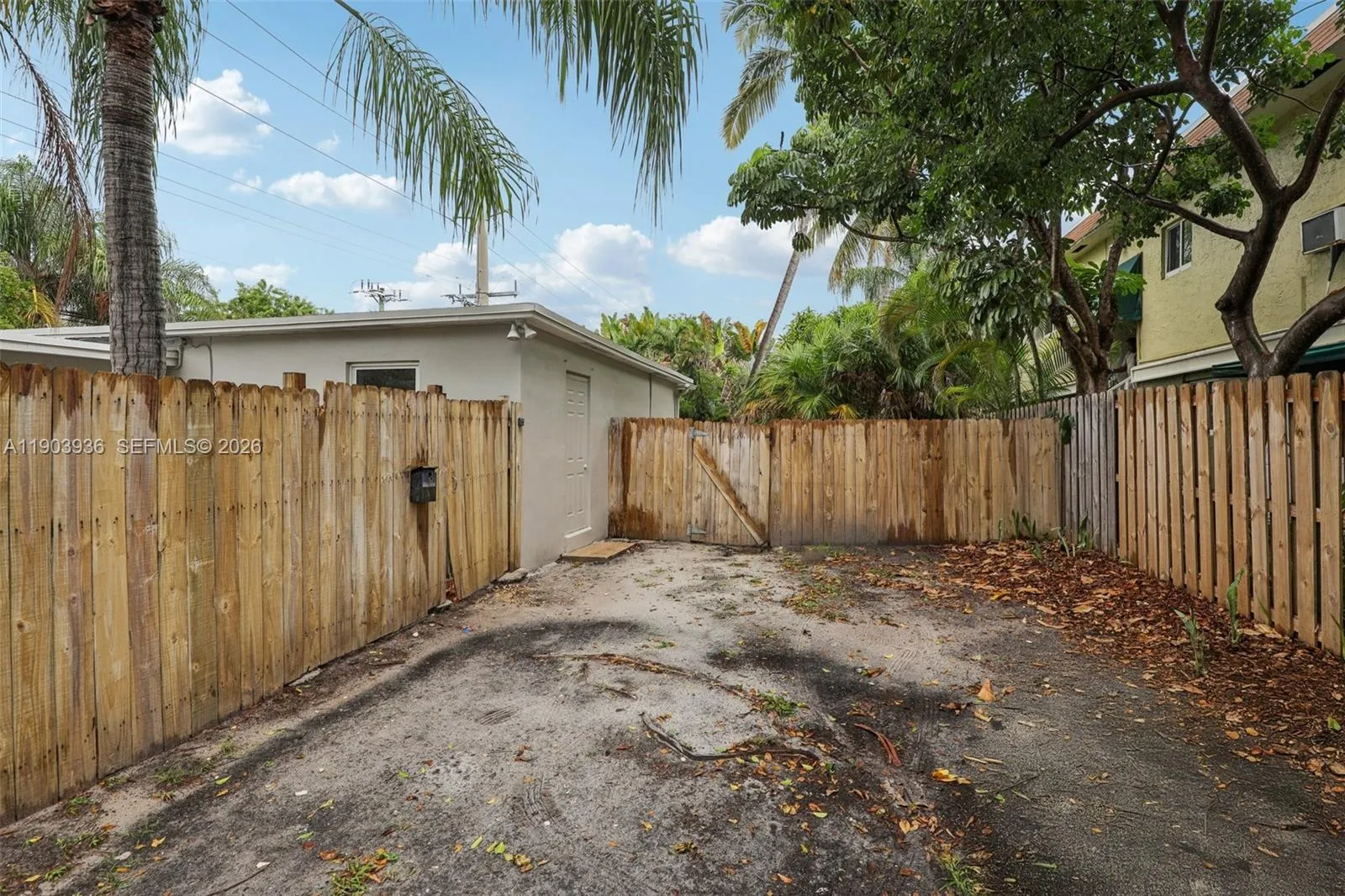 1213 NE 13th St, Fort Lauderdale FL 33304