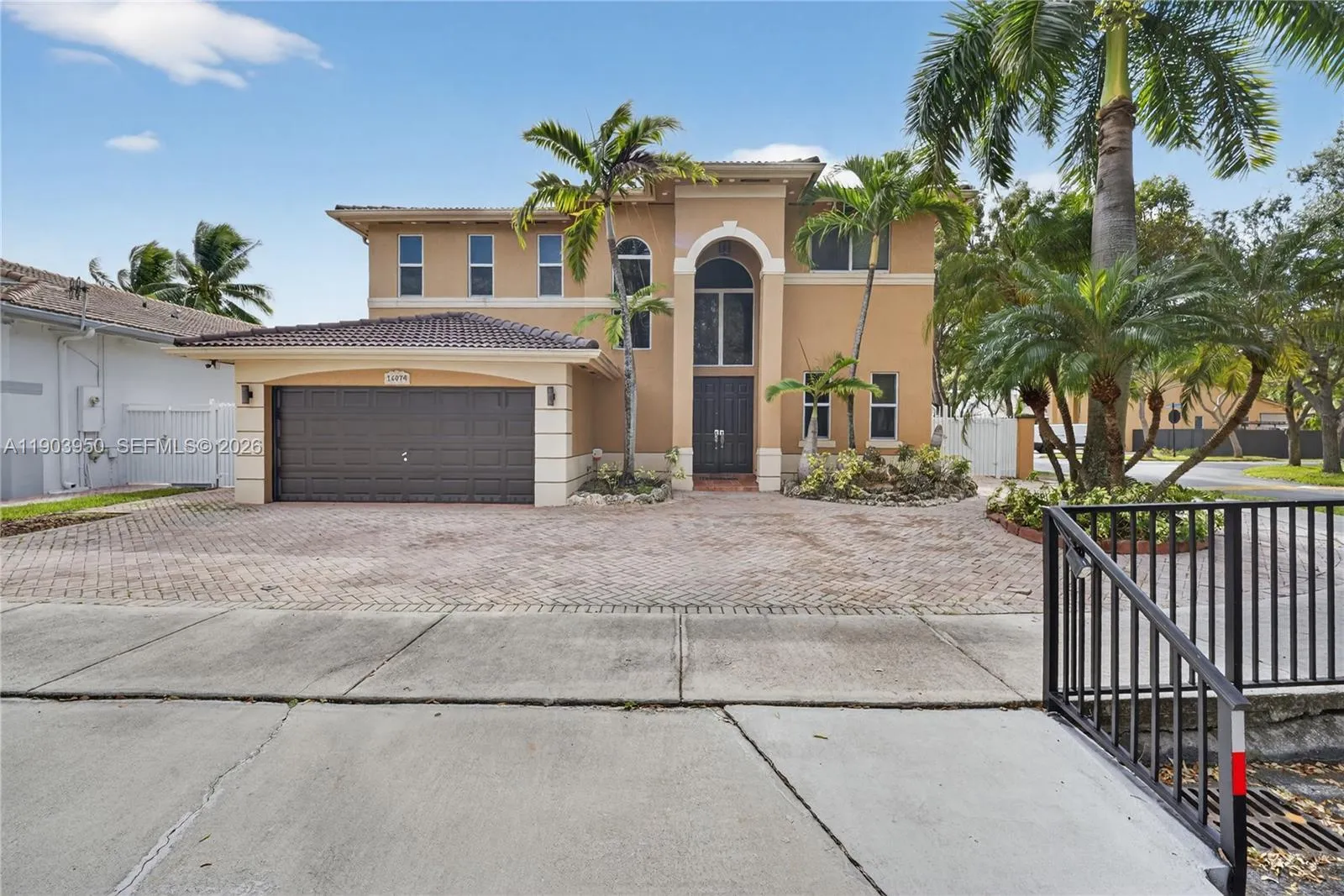 4 bedroom 3 bath for sale at 16074 SW 62nd St, Miami FL 33193