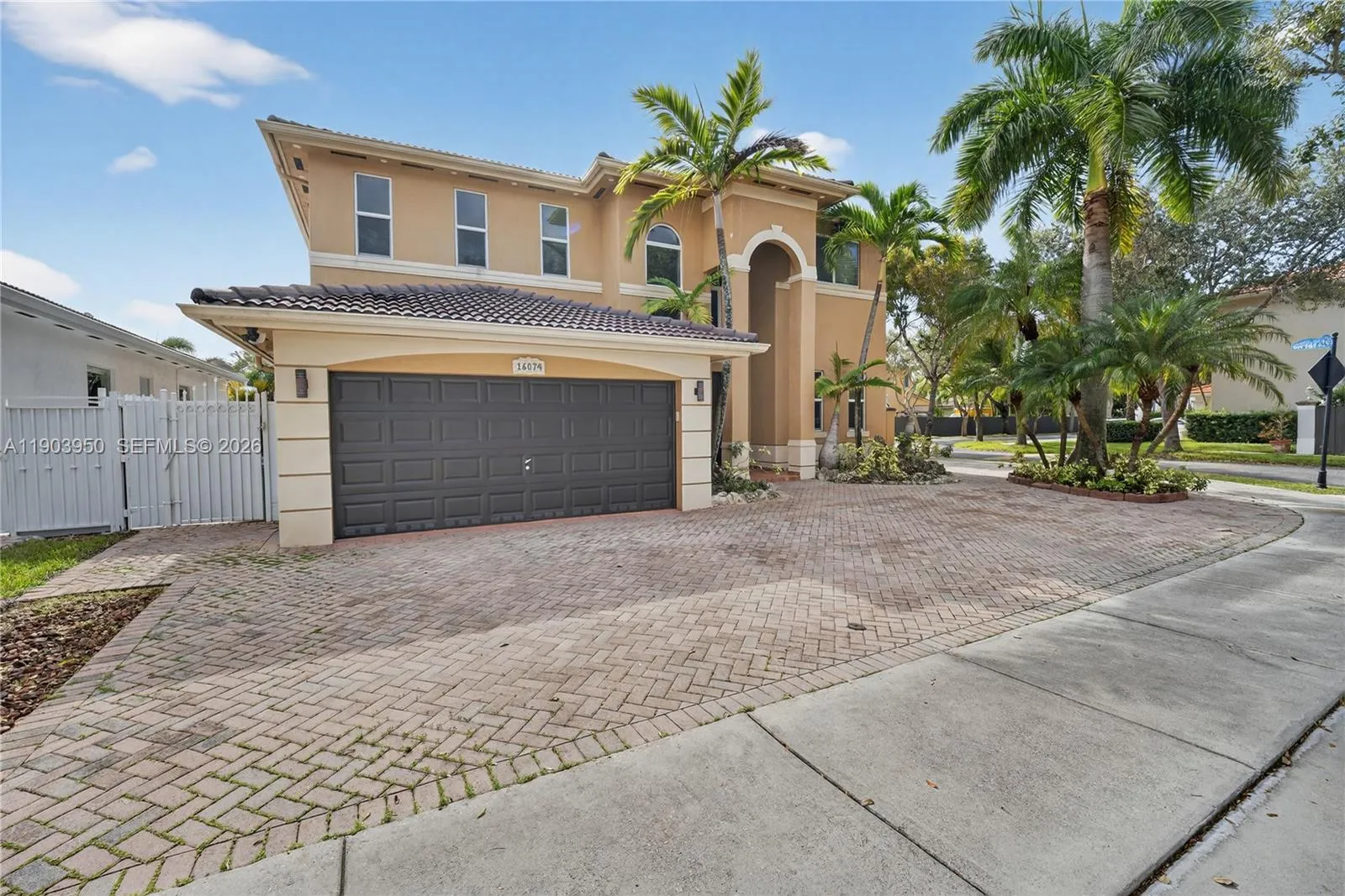 16074 SW 62nd St, Miami FL 33193