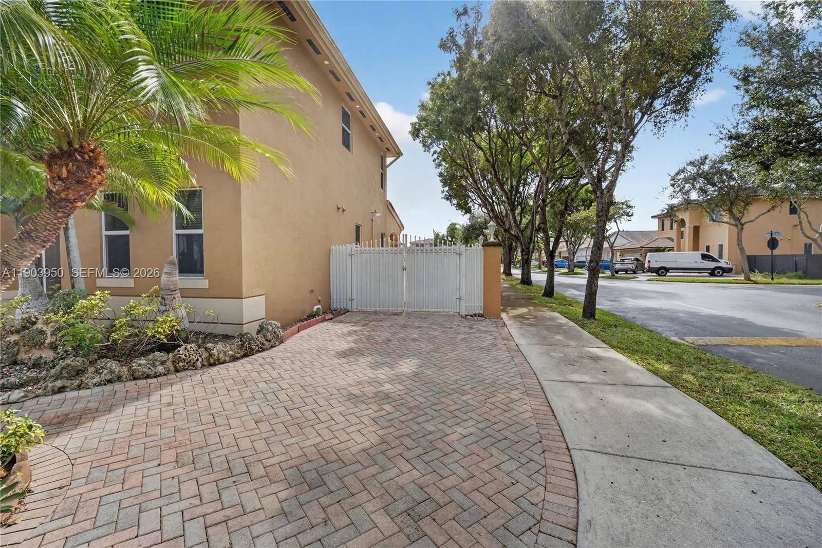 16074 SW 62nd St, Miami FL 33193