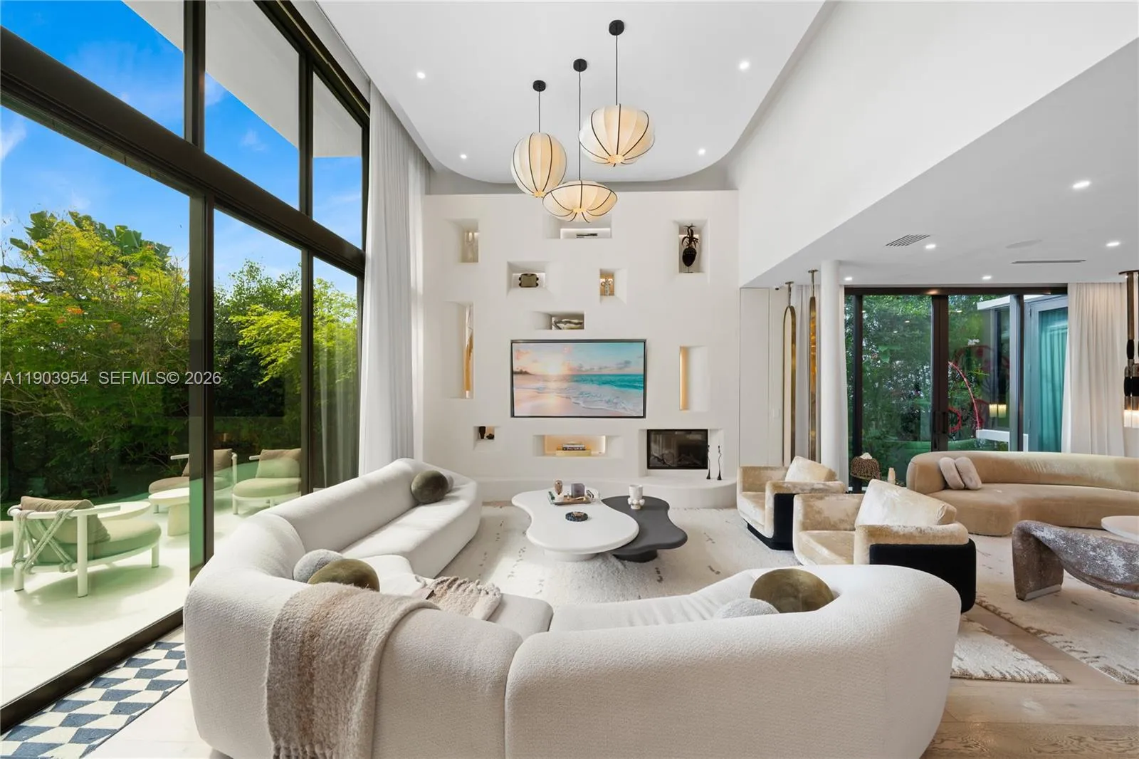 2053 N Bay Rd, Miami Beach FL 33140