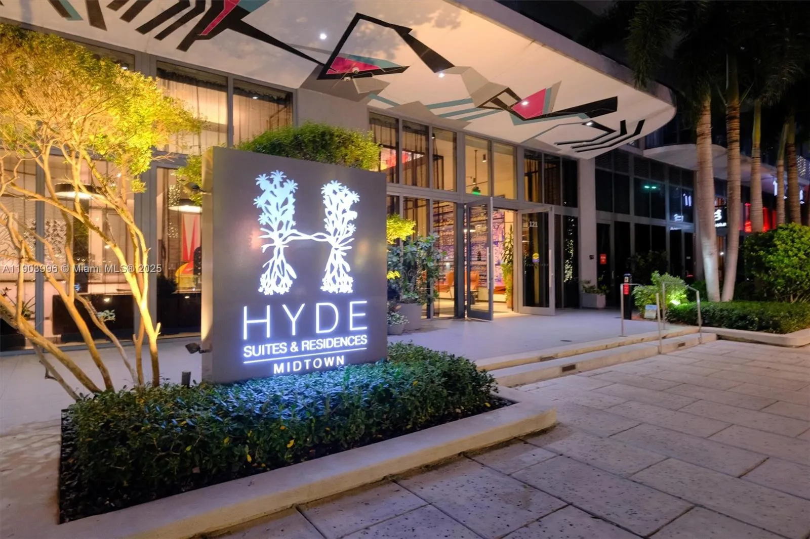 3 bedroom 3 bath for sale at 121 NE 34th St # 1208, Miami FL 33137