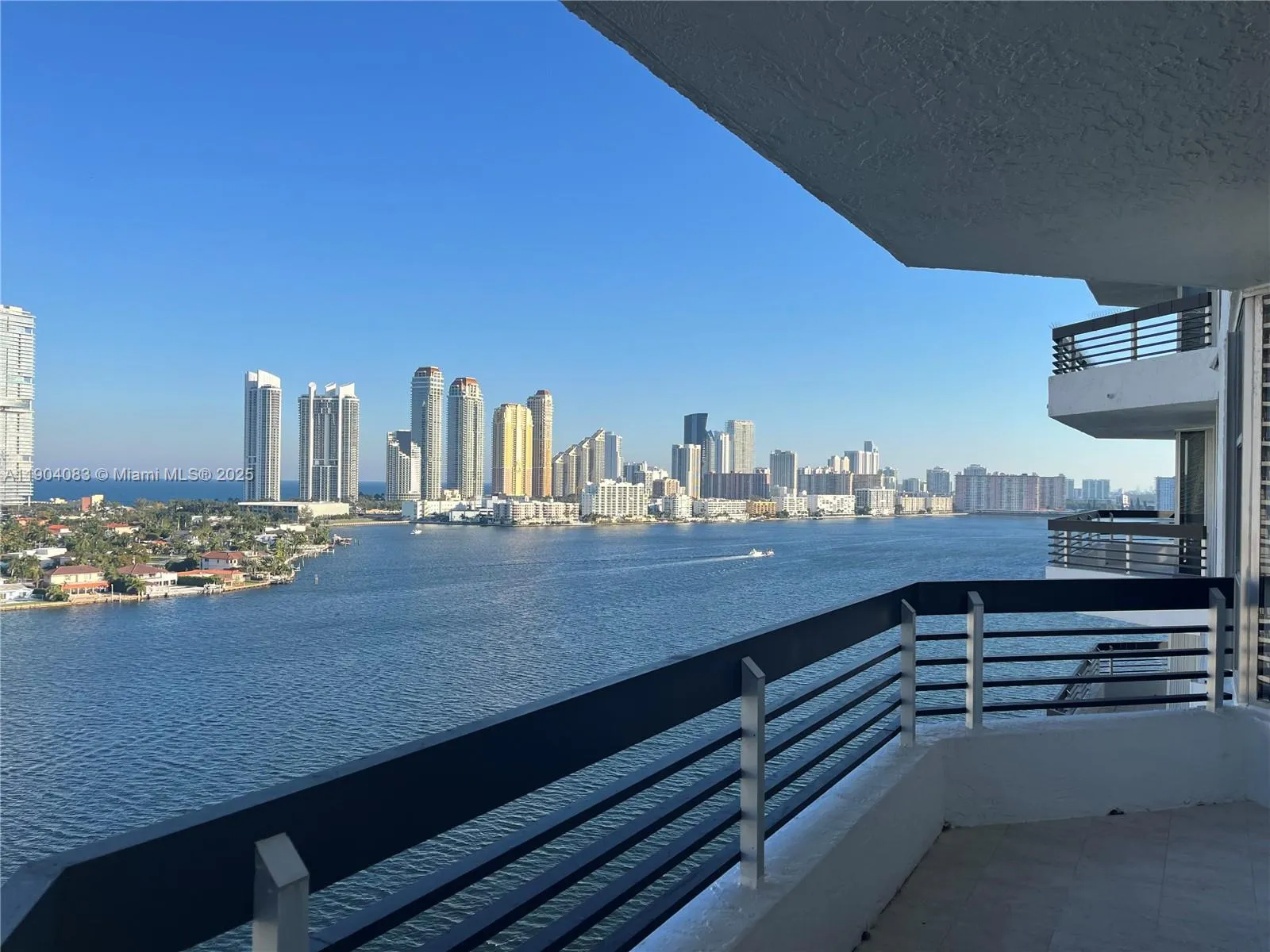 2 bedroom 2 bath for rent at 3600 Mystic Pointe Dr # 1717, Aventura FL 33180