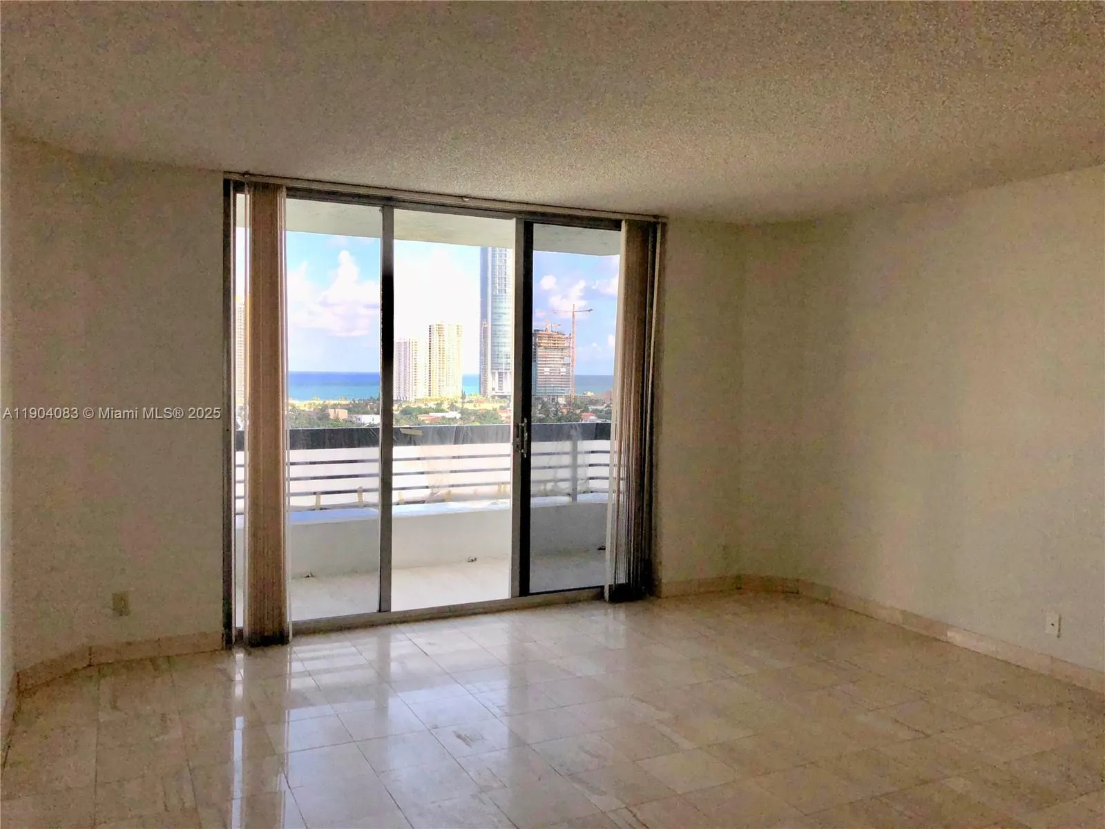 3600 Mystic Pointe Dr # 1717, Aventura FL 33180