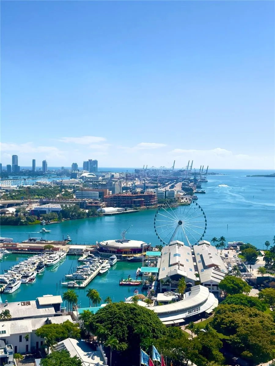 1 bedroom 2 bath for sale at 398 NE 5th Street # 2114, Miami FL 33132