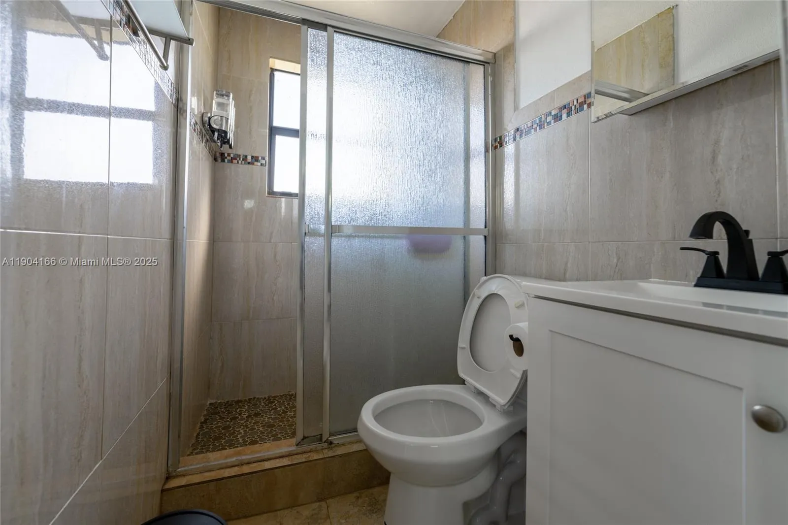 947 NE 149th St, Miami FL 33161