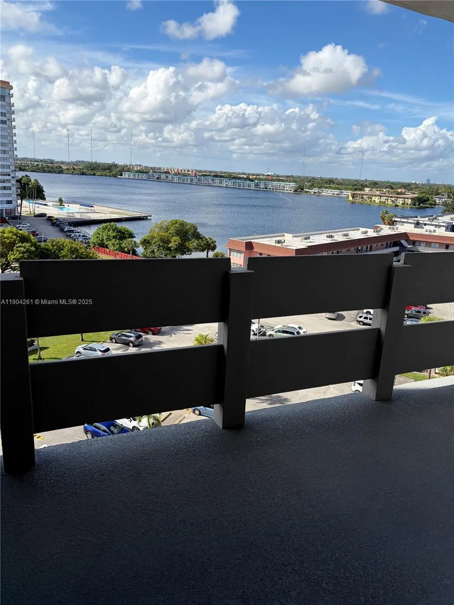 1 bedroom 2 bath for sale at 1401 NE Miami Gardens Dr # 997, Miami FL 33179