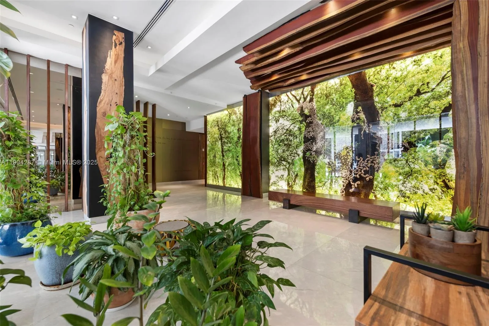 1 bedroom 2 bath for sale at 1010 Brickell Ave # 1706, Miami FL 33131