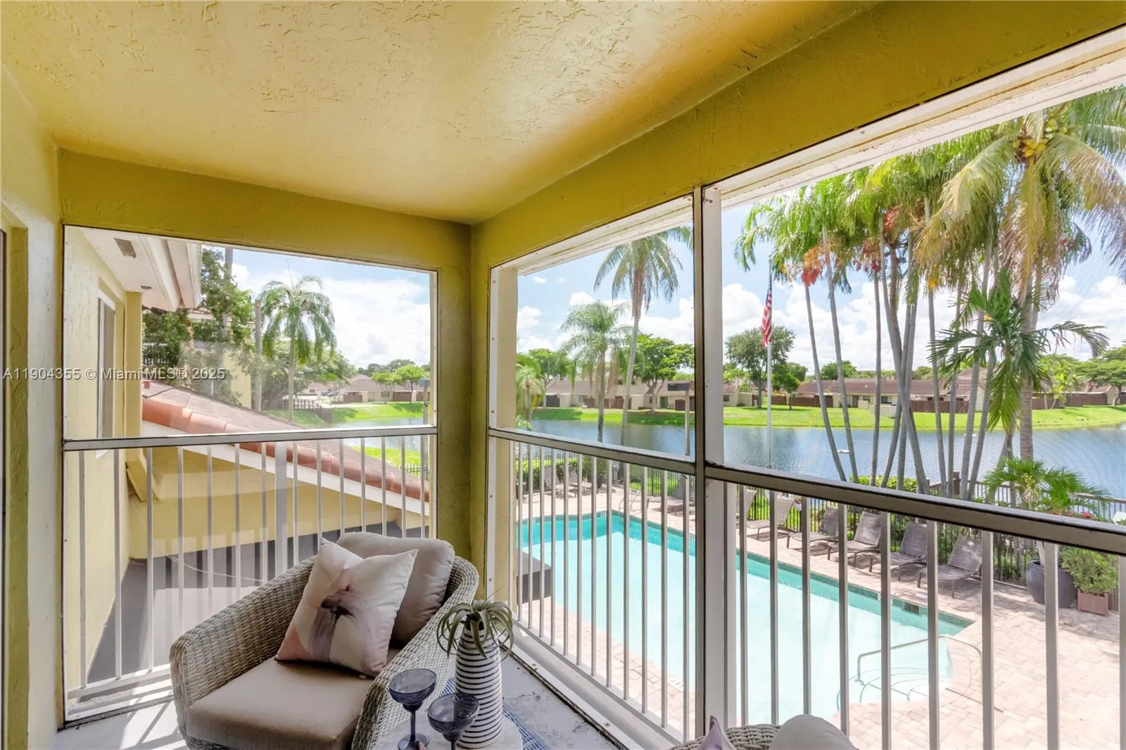 17230 NW 64th Ave, Miami Lakes FL 33015