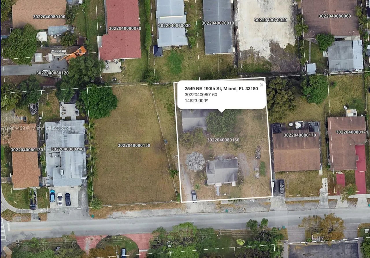 2549 NE 190th St, Miami FL 33180
