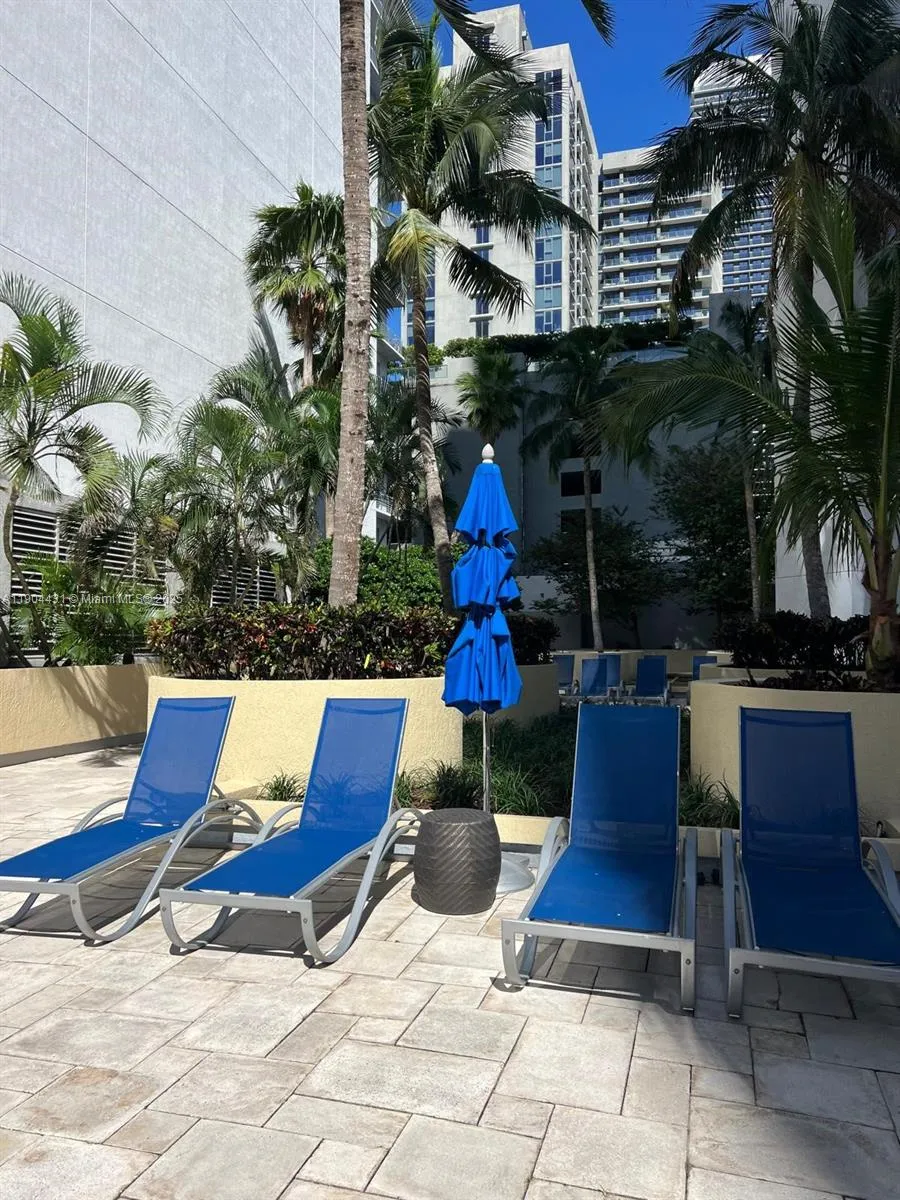 244 Biscayne Blvd # 303, Miami FL 33132