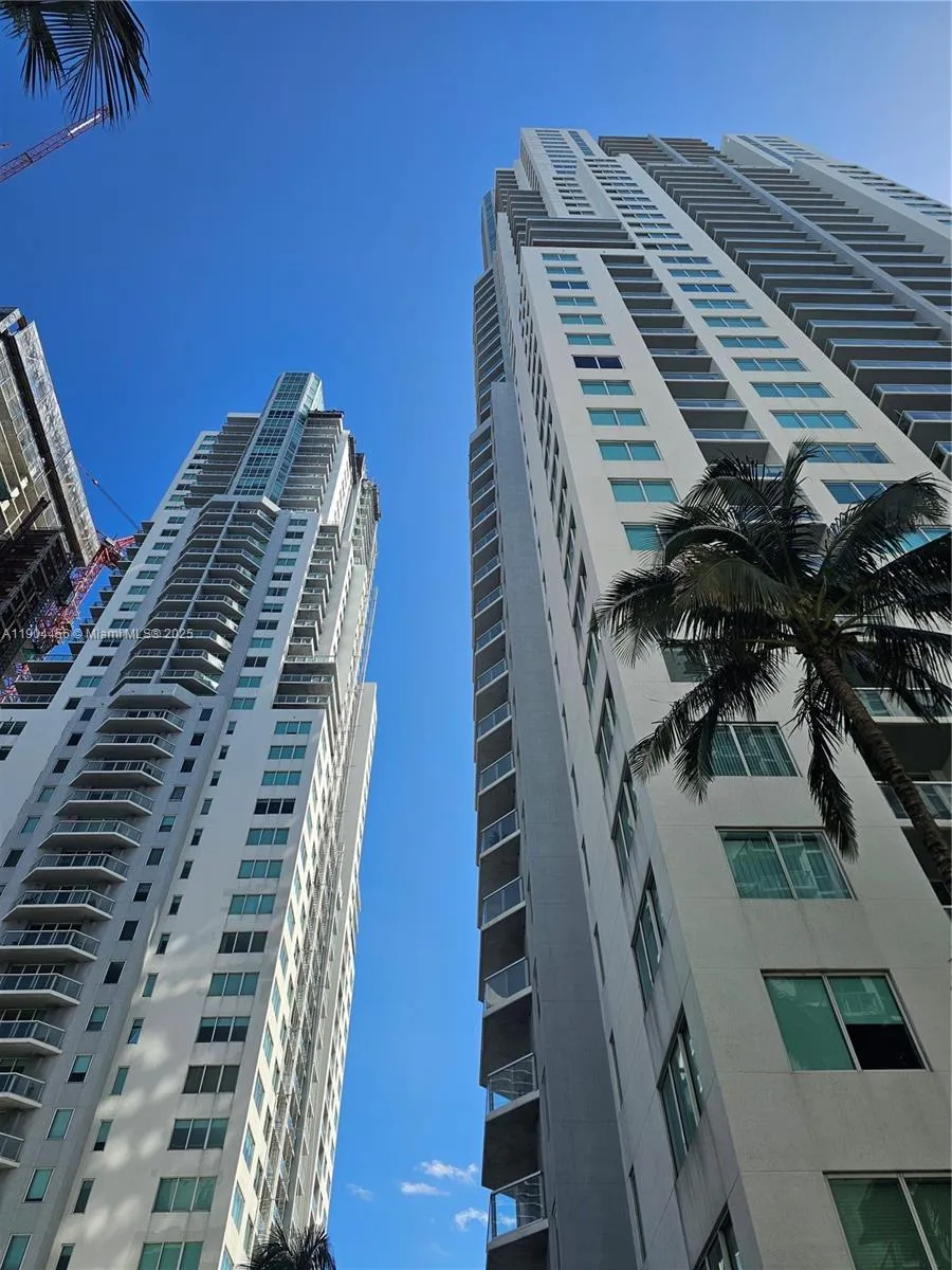 1 bedroom 2 bath for sale at 244 Biscayne Blvd # 308, Miami FL 33132