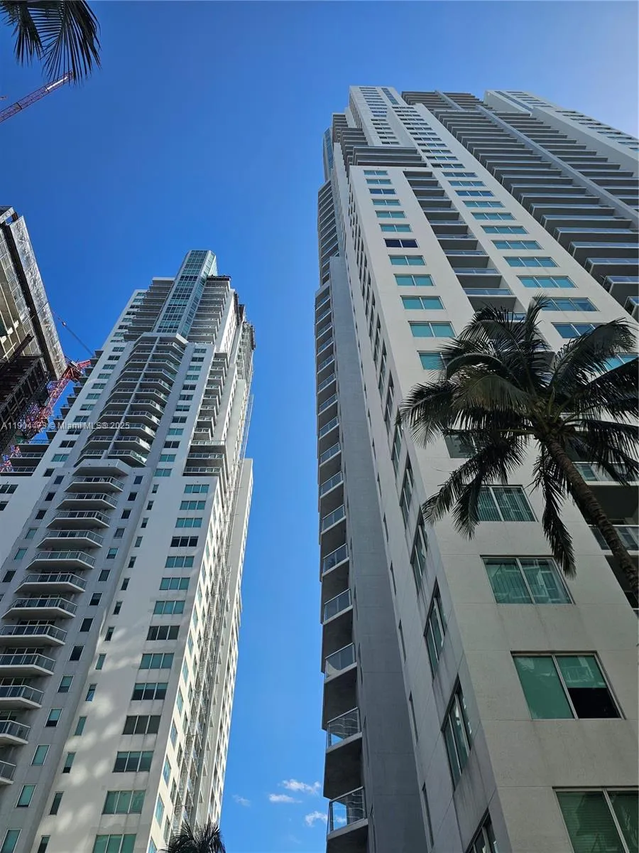 244 Biscayne Blvd # 908, Miami FL 33132