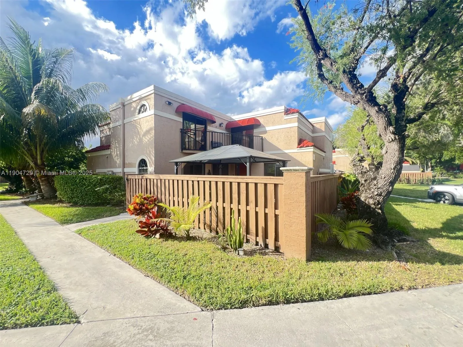3 bedroom 3 bath for sale at 8116 Severn Dr # C, Boca Raton FL 33433