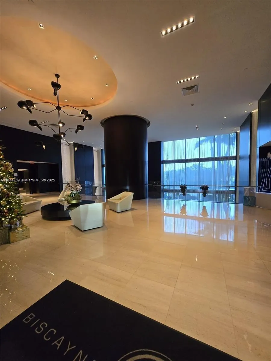 3 bedroom 3 bath for sale at 900 Biscayne Blvd # 3902, Miami FL 33132