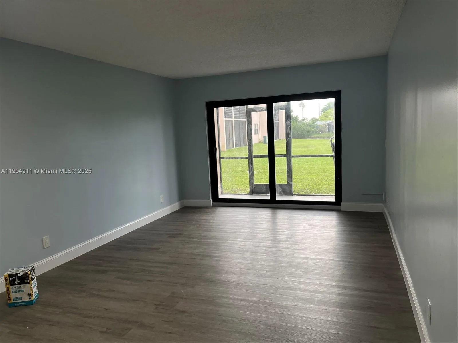 10466 Sunrise Lakes Blvd # 108, Sunrise FL 33322