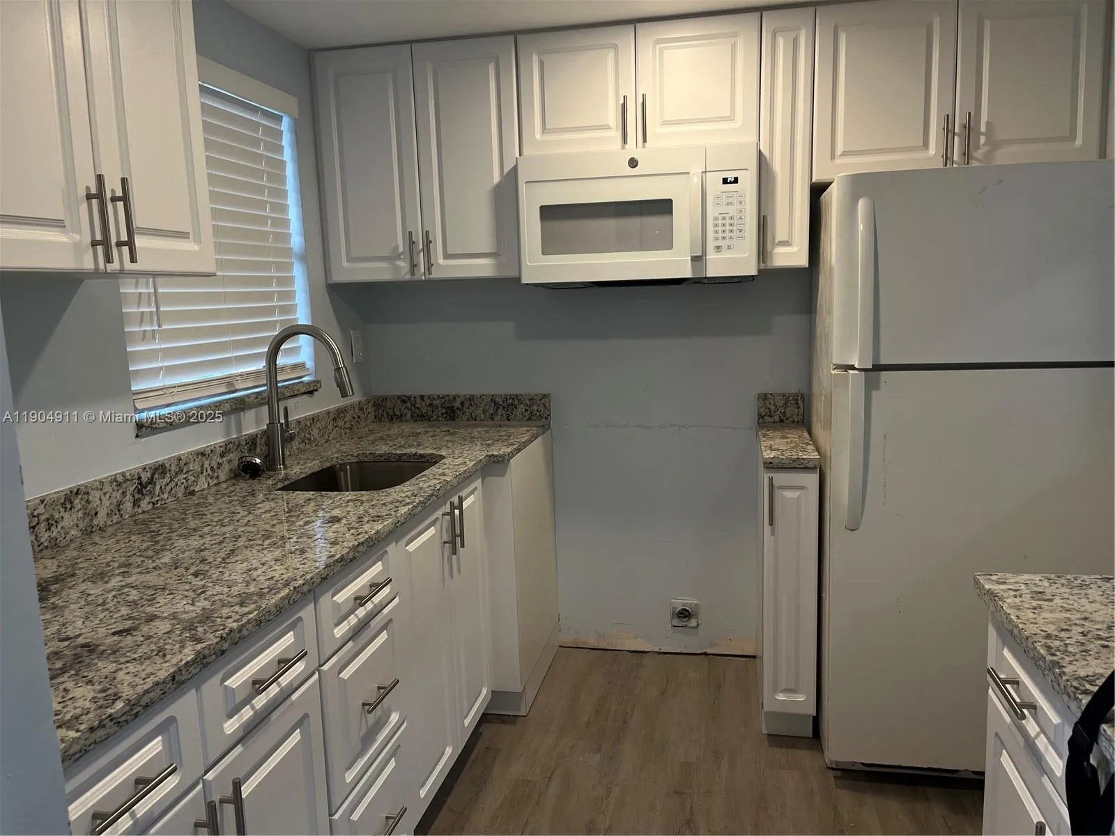 10466 Sunrise Lakes Blvd # 108, Sunrise FL 33322