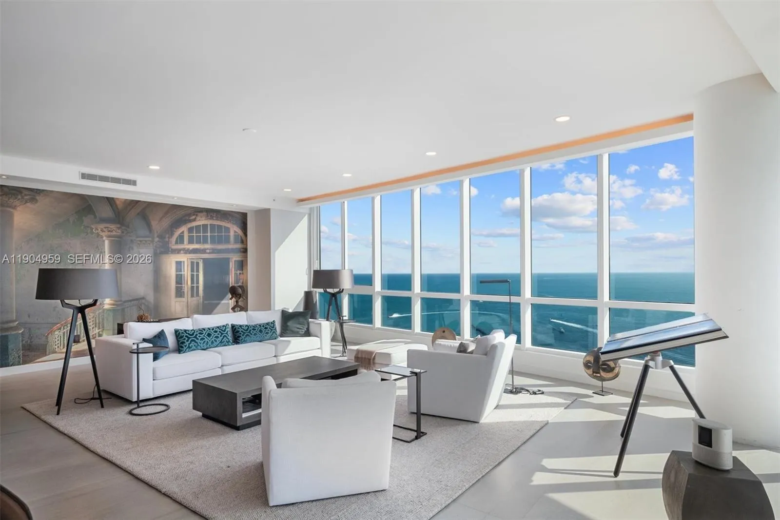100 S Pointe Dr # 3203, Miami Beach FL 33139