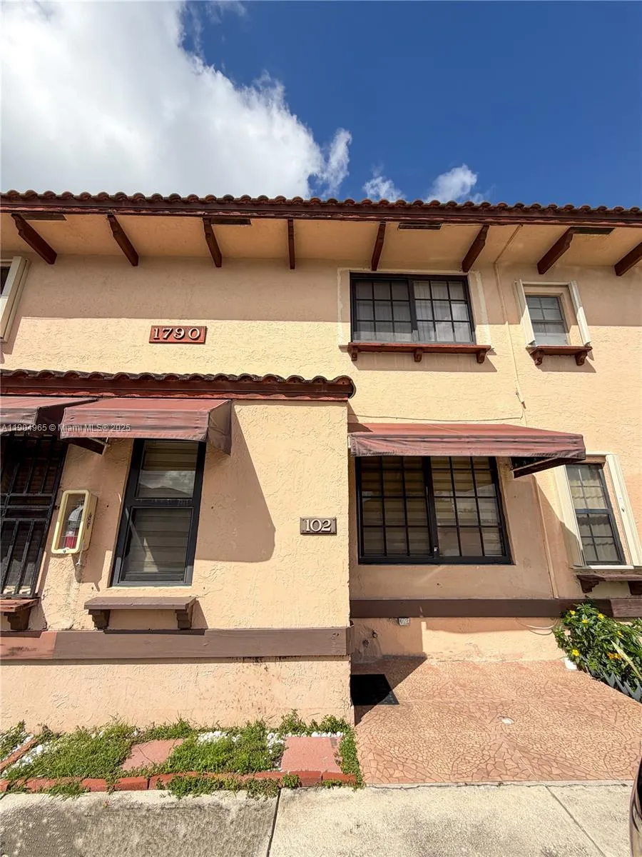 3 bedroom 2 bath for sale at 1790 SW 122nd Pl # X, Miami FL 33175
