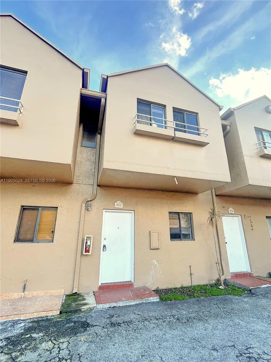 5712 W 25th Ct # 5712, Hialeah FL 33016
