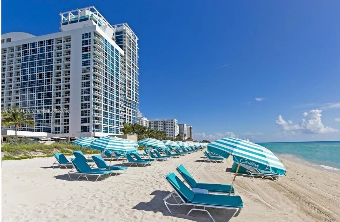 6899 Collins Ave # 1709, Miami Beach FL 33141